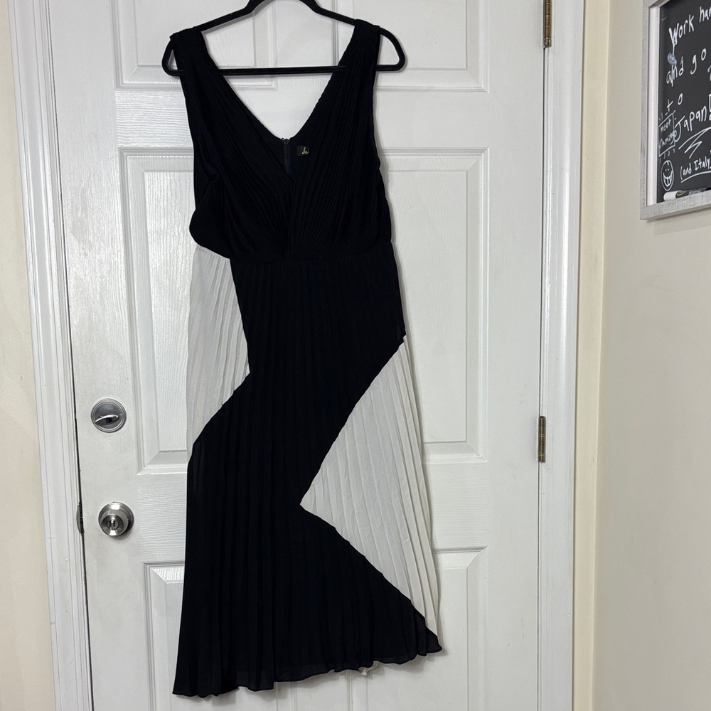Sam Edelman Black and White Pleated V-Neck Maxi Dress